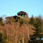Le sommet du Donon dans les Moyennes Vosges